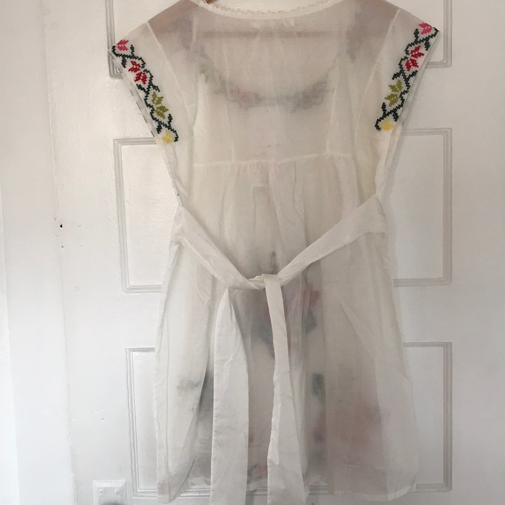 White Diamonds Embroidered bohemian mini Dress - Picture 5 of 8